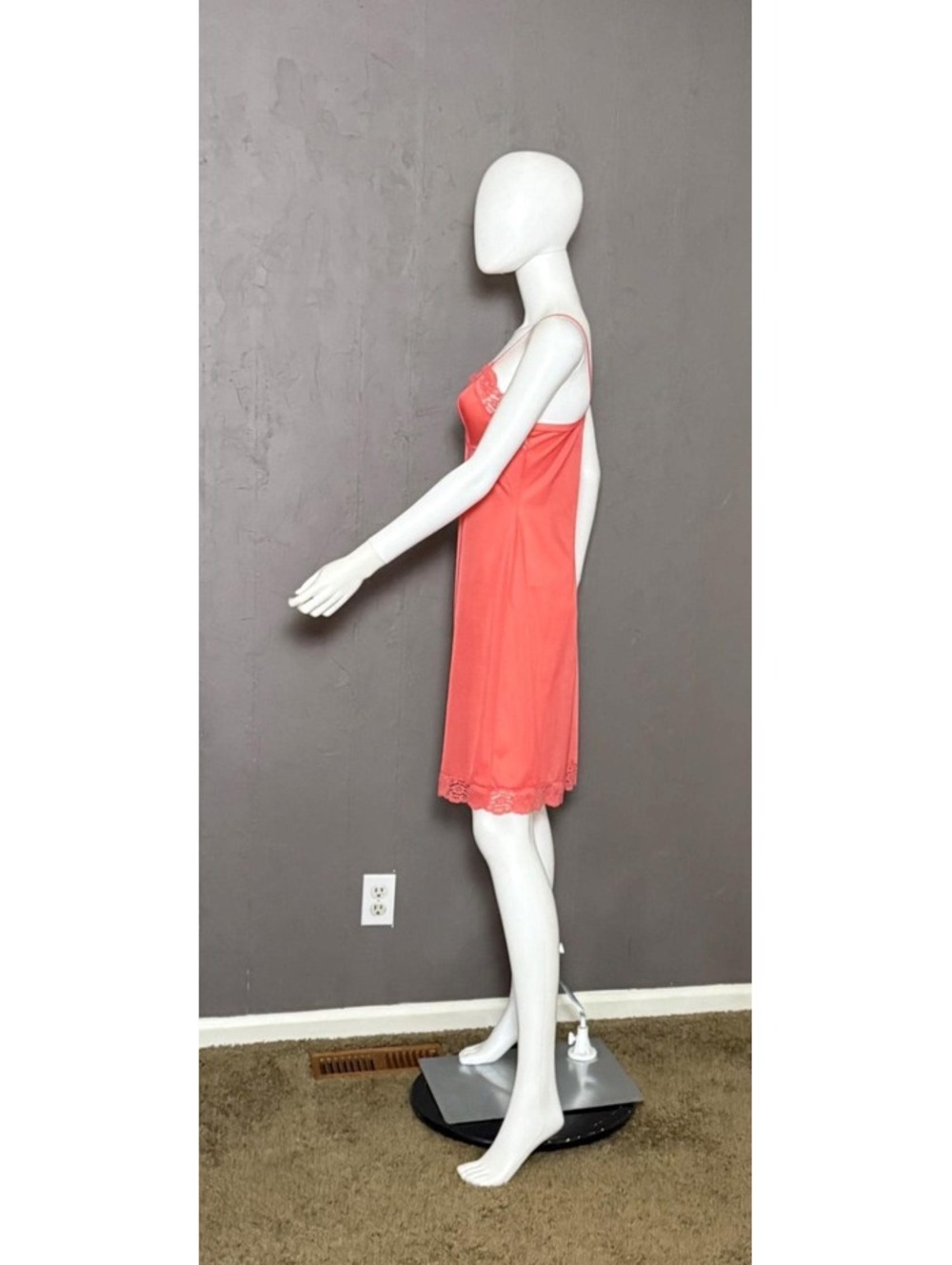 Vintage 1960's Coral Lacy Slip Dress from St. Michael of Britian size 36 - Picture 5 of 15